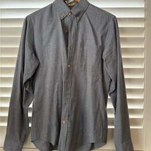 Men's Gray Button-Up Shirt
